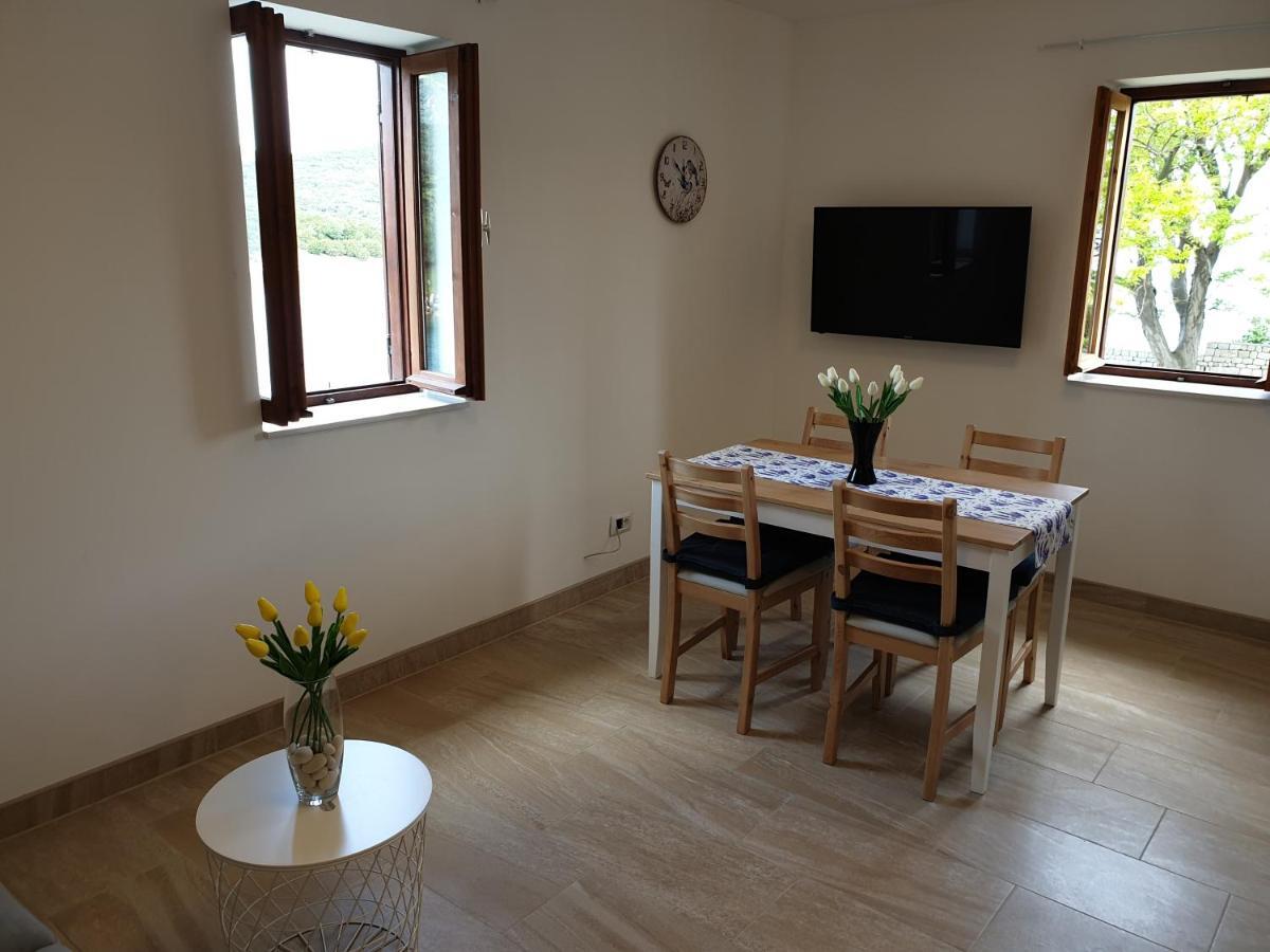 Apartments Stela Apsirtides Osor Bagian luar foto